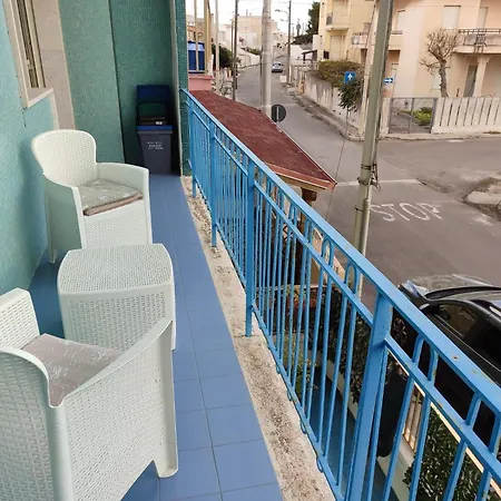 Blue Holiday: A Due Passi Dal Mare Tatil Evi *
